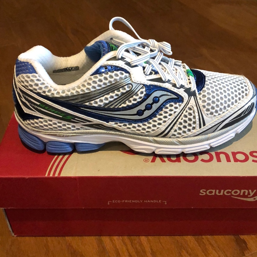 ‼️NIB Saucony Women’s Guide 5 Sz-9.5‼️